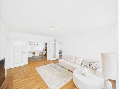 Sofort frei! Renovierte 4 Zimmer Wohnung, ruhige Lage, TLB, EBK, Balkon, Garage, Garten