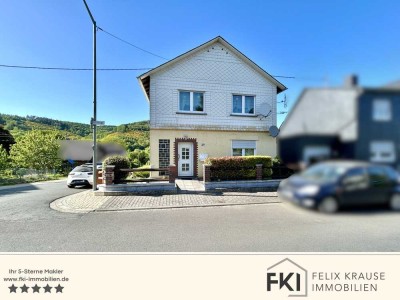**Gepflegtes Zweifamilienhaus mit schöner Aussicht in Ortslage von Herdorf**