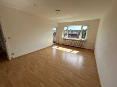 4 Zimmerwohnung mit Balkon zum Renovieren