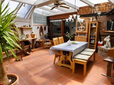 Traumhaftes Familienhaus in Top-Lage mit großem Garten und 6 Zimmern
