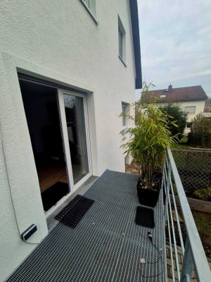 Charmante DHH - voll modernisiert - ruhig & zentral in Niedernhausen