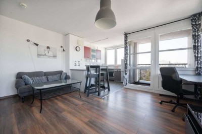 Exklusive möblierte 2-Zimmer-Penthouse-Wohnung mit geh. Innenausstattung mit EBK und Loggia