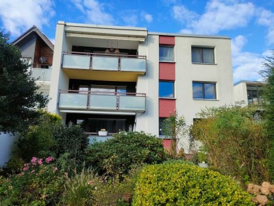 Altrefrath: Ruhige, naturnahe 4-Zimmer-Whg. (124m²) mit Balkon und Garage