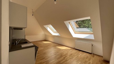 Sonnige, helle 2 Zimmer Wohnung- Nähe Zentrum und dem Bahnhof- nur 16 min. mit der S-Bahn zur U6 Meidling