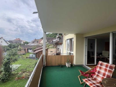 WIR MACHEN IHNEN DEN KAUF SCHMACKHAFT! Megagroße 3-Zi-Traumwohnung mit Aufzug, Riesenbalkon & Garage
