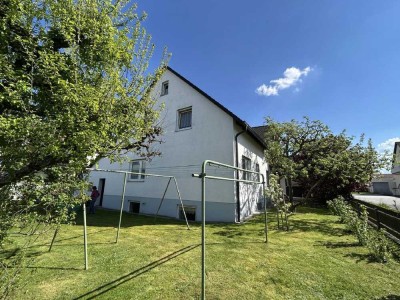 Gepflegtes Zweifamilienhaus in zentraler Lage von Roding