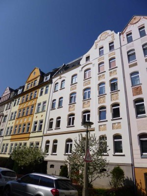 3-Zimmer-Wohnung mit Balkon und Einbauküche in Plauen