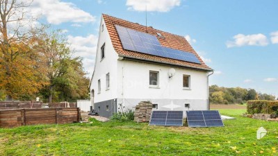 Einzigartiges Einfamilienhaus mit Garten, viel Lagerfläche und großzügigem Grundriss