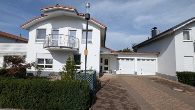 Preiswertes 5-Raum-Einfamilienhaus mit zwei Badezimern in Aldingen
