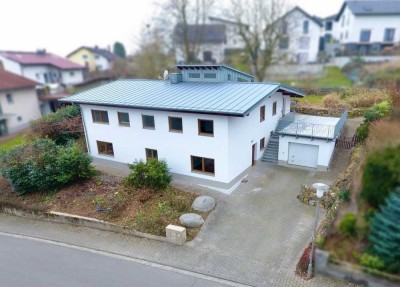 Exklusives Architektenhaus mit Einliegerwohnung - Traumhaftes Wohnen für die ganze Familie