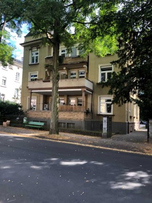 + Top zentral in Gründerzeit Villa +