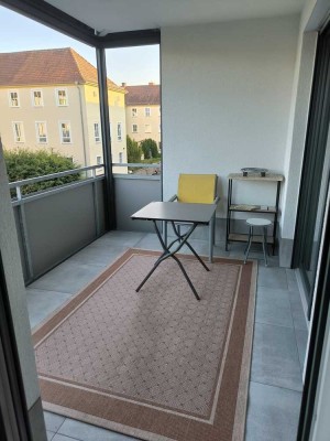 Exklusiv teilmöblierte 3-Zimmer-Wohnung mit Balkon im Herzen von A´burg, Provisionsfrei v. privat