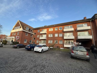 Schöne 2 Zimmerwohnung mit Balkon, EBK und Vollbad