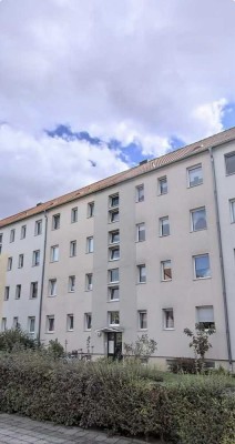 3-Raum-Wohnung mit Potenzial – 60 m² in ruhiger Lage mit guter Anbindung – Sanierungsobjekt