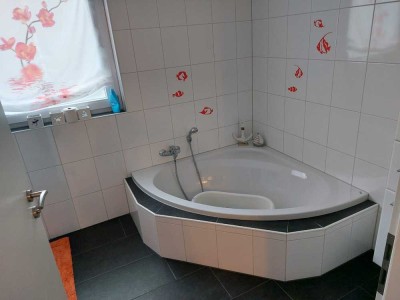 Neuwertige 3-Zimmer-Wohnung mit Balkon in Dietesheimerstr, Mühlheim