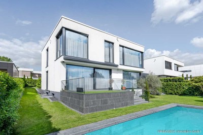 Architektenvilla mit Skylineblick, Smart Home, Pool & luxuriösem Ausstattungspaket
