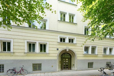 Attraktives Preiswunder in Neuhausen! 4-Zi.-Wohnung mit Altbaucharme und Balkon zum Innenhof