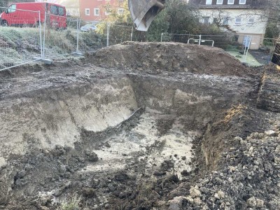 ..im BAU - PREIS / LEISTUNG TOP - PAKETPREIS - 675.000 € -  Haus und Grundstück  und VIELES mehr ...