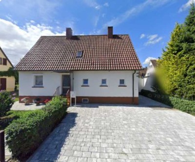 Renovierungsbedürftiges EFH mit idyllischem Garten in sehr guter Lage