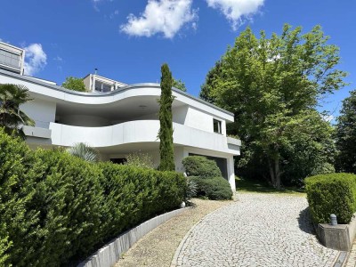 Rheinfelden: Repräsentative Architekten Villa an Bestlage mit Traumgarten, Do.- Garage u. PV-Anlage