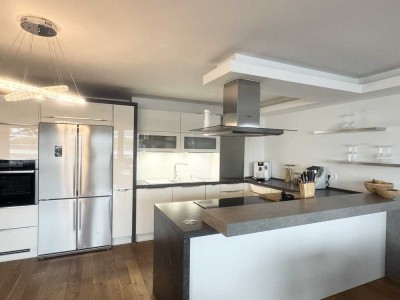 Stilvolle 4-Zimmer-Wohnung mit luxuriöser Innenausstattung mit Balkon und Einbauküche in Grafenau