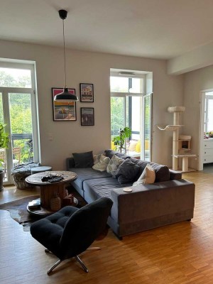 Stilvolle, neuwertige 3-Raum-Maisonette-Wohnung mit geh. Innenausstattung mit Balkon und EBK