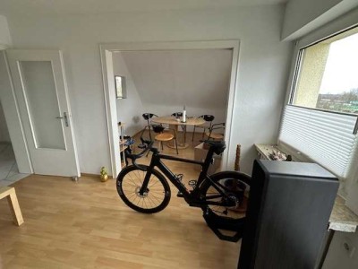 3-Zimmer-Dachgeschosswohnung in Bornheim-Waldorf, Höhenlage