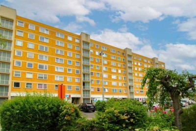 Citylage: Modernisierte 3-Zimmer-Etagenwohnung mit Balkon in Düren