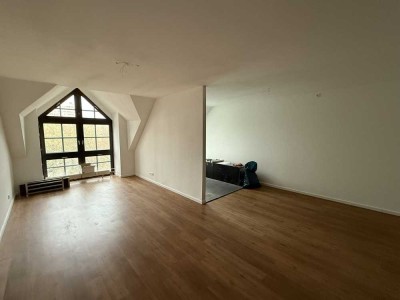 Einziehen und Wohlfühlen! Moderne Maisonette-Wohnung am beliebten Krefelder Sprödentalplatz