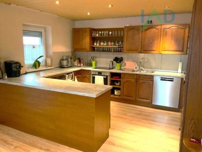 GROSSES MEHRPARTEIENHAUS - GEWERBE MÖGLICH