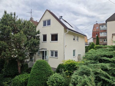 Top Lage – bezugsfrei, PV Anlage
Gepflegtes REH in Stuttgart-Rohr