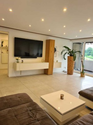 Essen Schönebeck - möblierte und kernsanierte 3,5 Raum Wohnung mit Balkon, Einbauküche & 2 Bädern