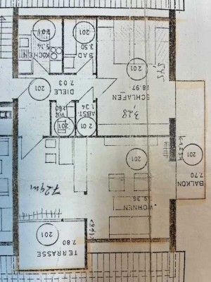 2-Zimmer-DG-Wohnung mit Seeblick, Einbauküche und Schlafzimmermöbel in Konstanz - Litzelstetten