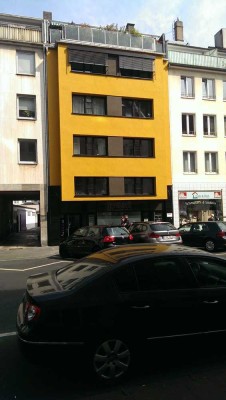 Hochwertig neu renovierte 2-Zimmer-Wohnung im 1. OG in Düsseldorf Pempelfort