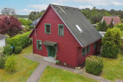 Zögern Sie nicht: Gepflegtes Doppelhaus für vielfache Nutzung mit Garten und je einem Carport