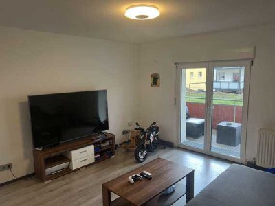 Blumberg - 2,5-Zimmer-Wohnung mit EBK, Balkon und Stellplatz