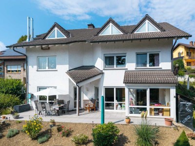 Haus-im-Haus: Wohn-Gefühl auf 101 m² mit EBK, Terrasse, Garten, Helligkeit, moderner Charme!