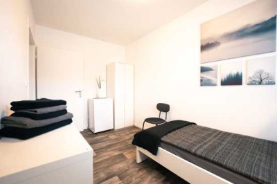 ***MÖBLIERTE WG-WOHNUNG***FÜR 3-5 PERSONEN***