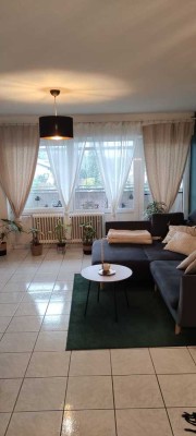 Helle 3,5-Zimmer-Wohnung mit Balkon in Stockstadt am Rhein