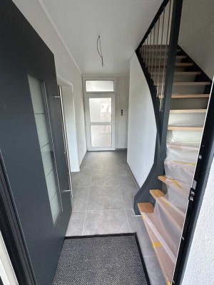 Einfamilienhaus auf großem Grundstück in Kreuzweingarten