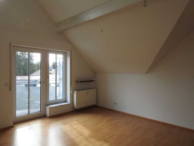 Charmante 2-Zimmer-Maisonette-Wohnung mit Einbauküche, Balkon und TG-Stellplatz in Bad Buchau