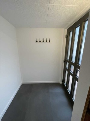 Hinterhaus mit 2 Zimmern und EBK in Bad Nauheim-Steinfurth