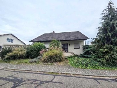 PREISREDUKTION: Modernisierungsbedürftiges Einfamilienhaus in guter Lage von Bürstadt-Bobstadt