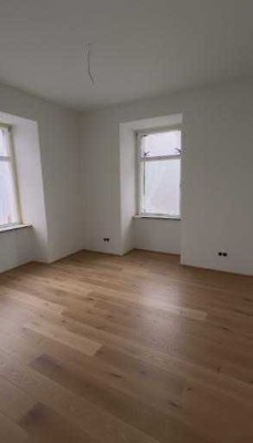 ZEITLICH BEFRISTET - Frisch sanierte schöne 3-Zimmer Altbauwohnung, Altstadt Konstanz