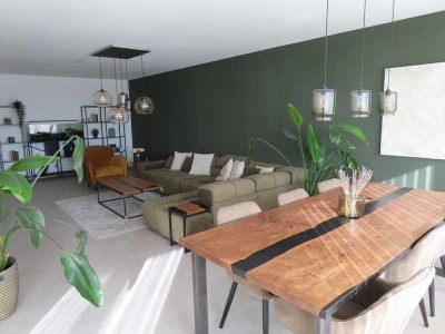 Lichtdurchflutete 4-Zimmer-Wohnung mit gehobener Innenausstattung