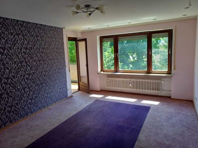 Renovierungsbedürftige 2,5-Zimmer-Wohnung mit EBK in Pfaffenhofen an der Ilm