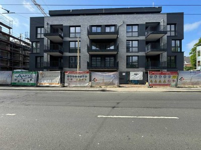 Neubau Erdgeschoss-Wohnung: Barrierefrei, 4-Zimmer-Wohnung mit Terrasse und Tiefgarage in Solingen