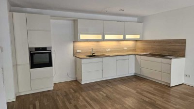 Barrierefreie 3 ZKB Gartenwohnung, Baujahr 2016,  wartet auf Sie !