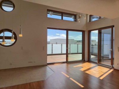 PENTHOUSE OVER TWO FLOORS WITH AC! Kitchen and parking space