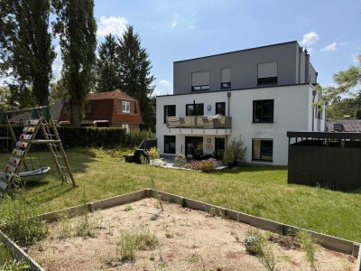 Barrierefreie Neubauwohnung mit 300 m² Garten